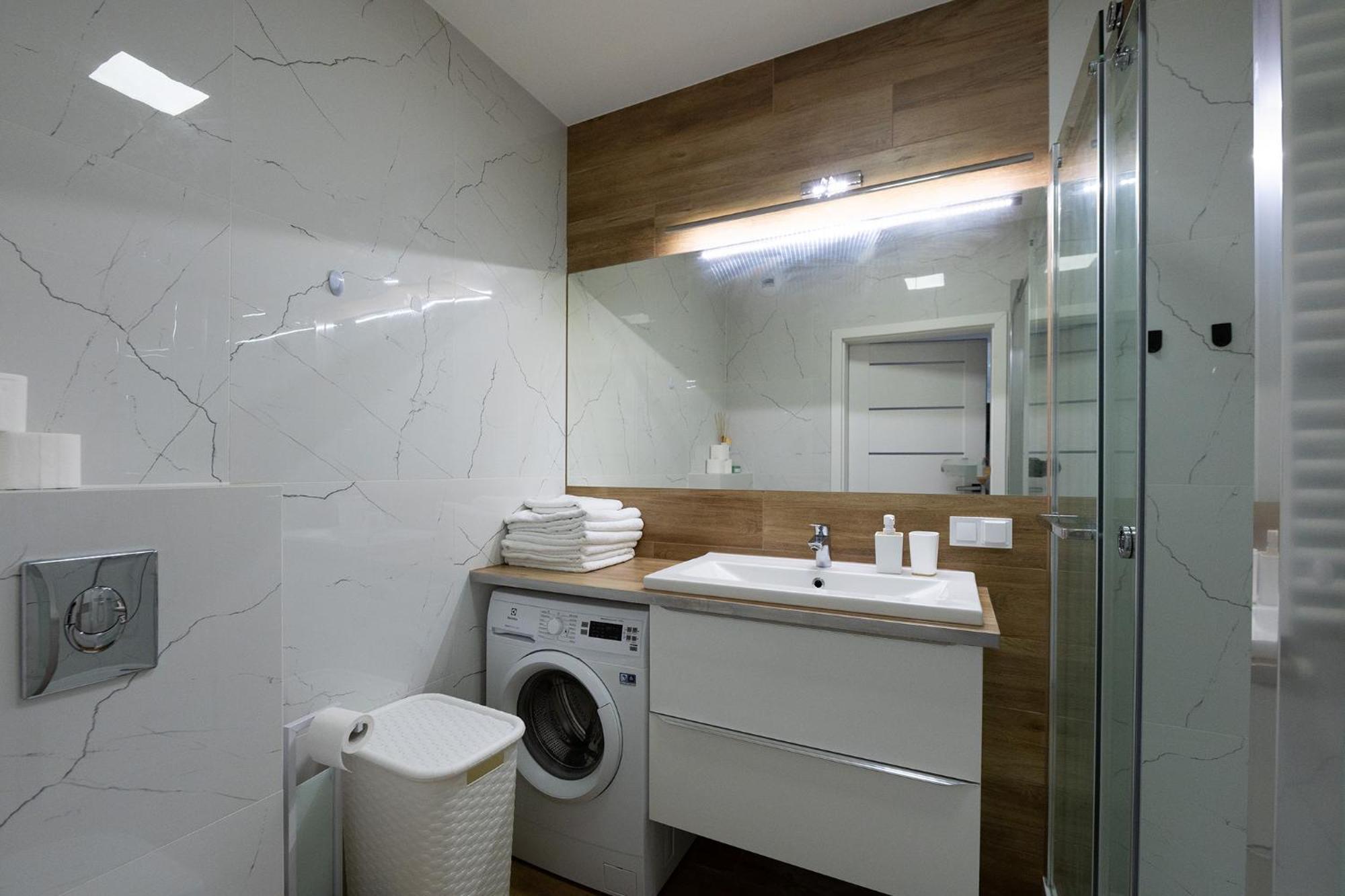 Manufaktura Central Luxury&Free Parking Lodz  Ngoại thất bức ảnh